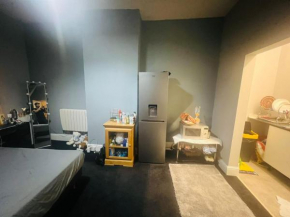 Ashton Apartment